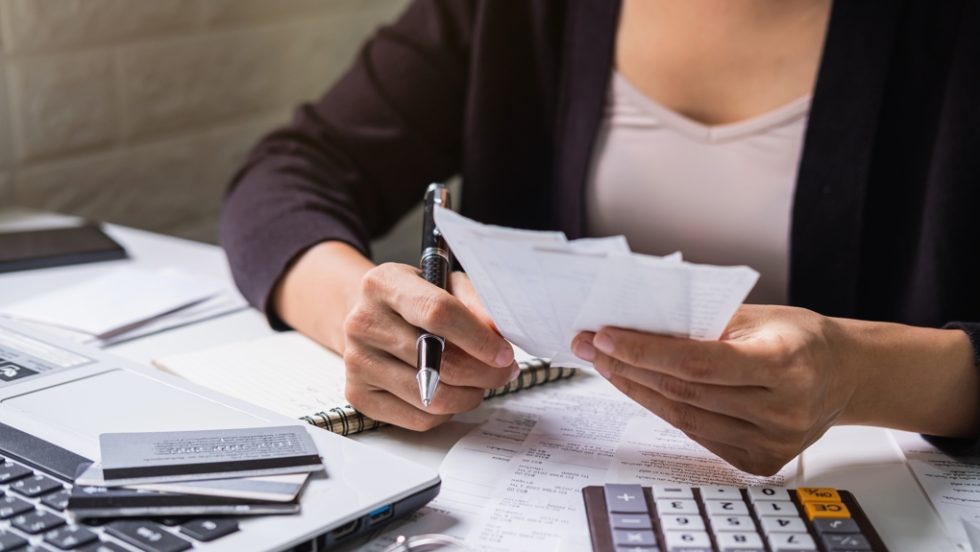 Πότε πατάει το... «κουμπί» η ΑΑΔΕ για 1,5 εκατ. φορολογικές δηλώσεις - Τι να προσέξουν οι λογιστές
